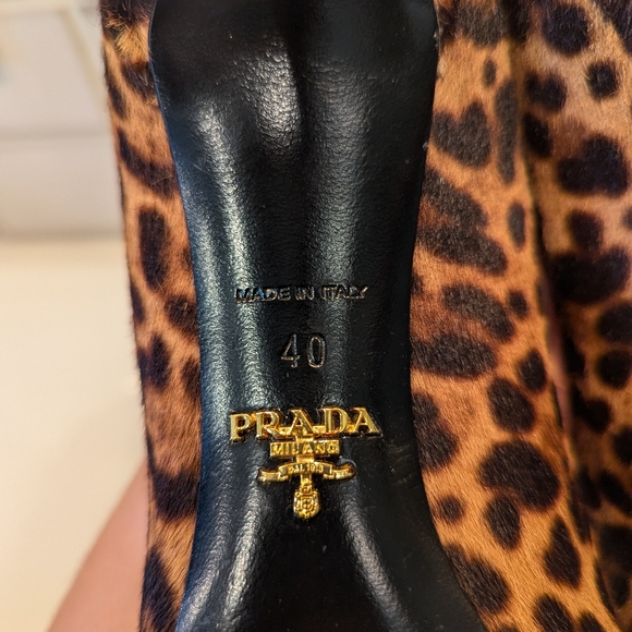 Prada sz EU 40~US 10 Leopard Print Calf Hair Pumps - Picture 6 of 15